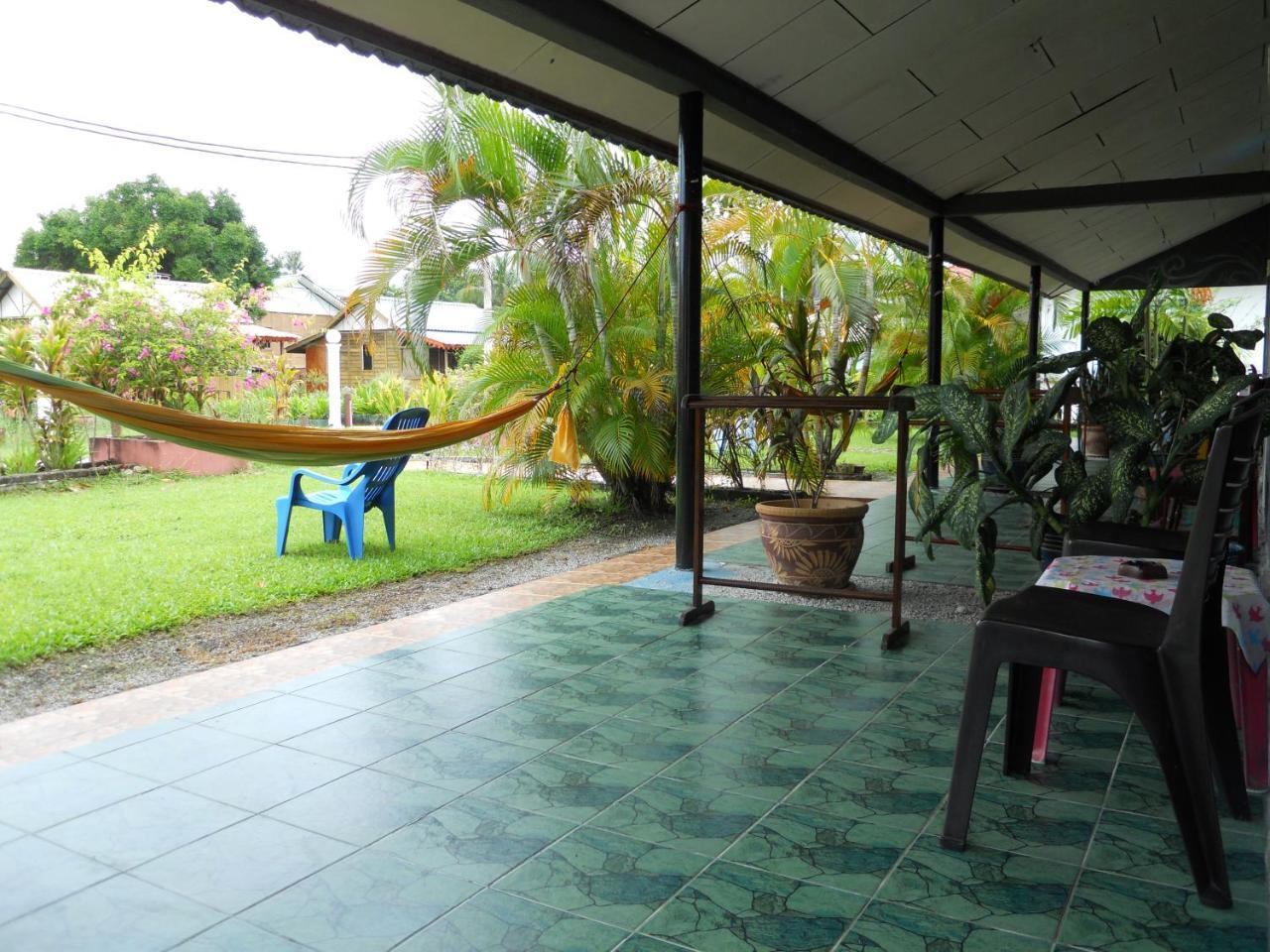Rainbow Lodge Pantai Cenang  Exteriör bild