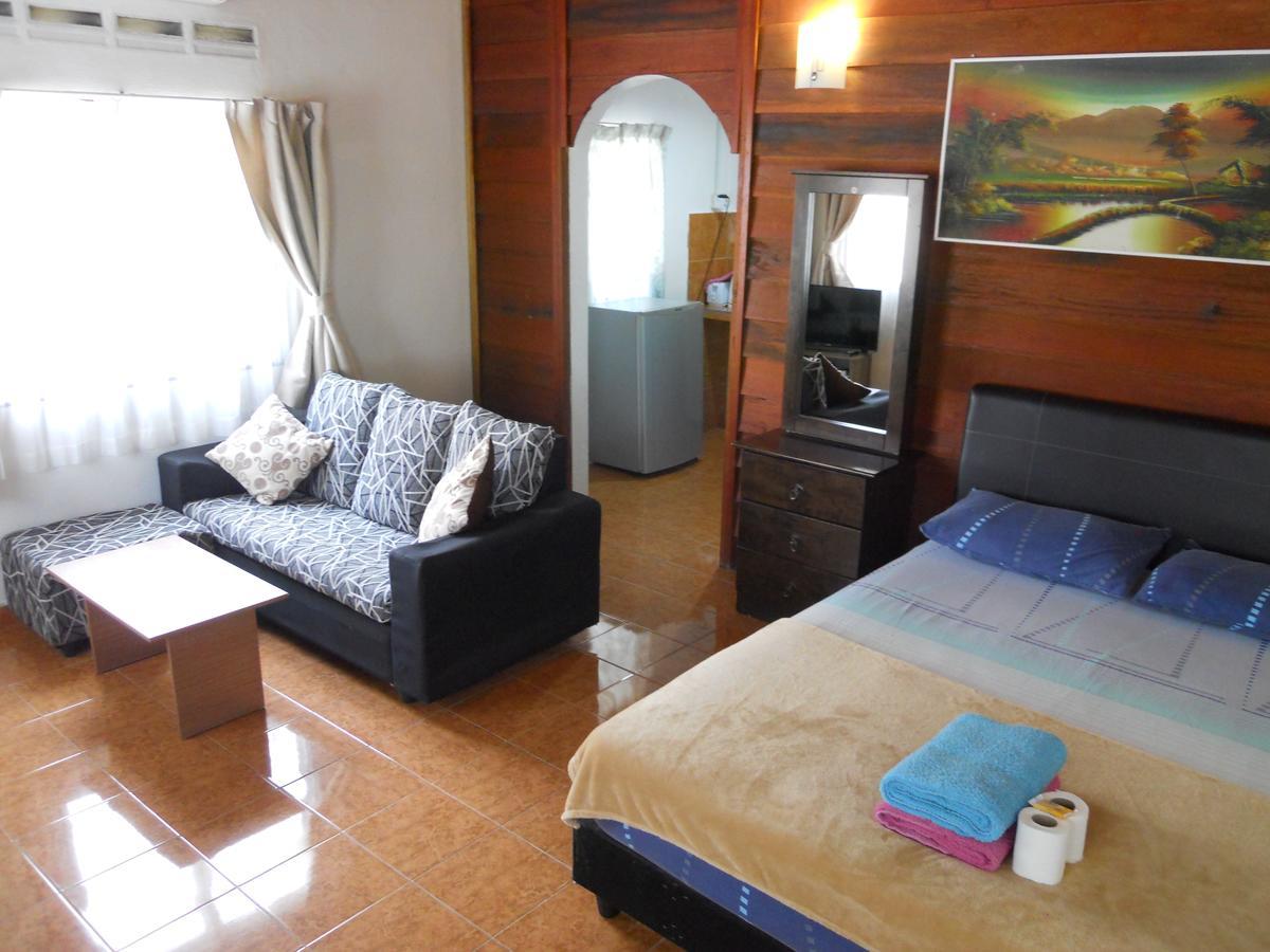 Rainbow Lodge Pantai Cenang  Exteriör bild